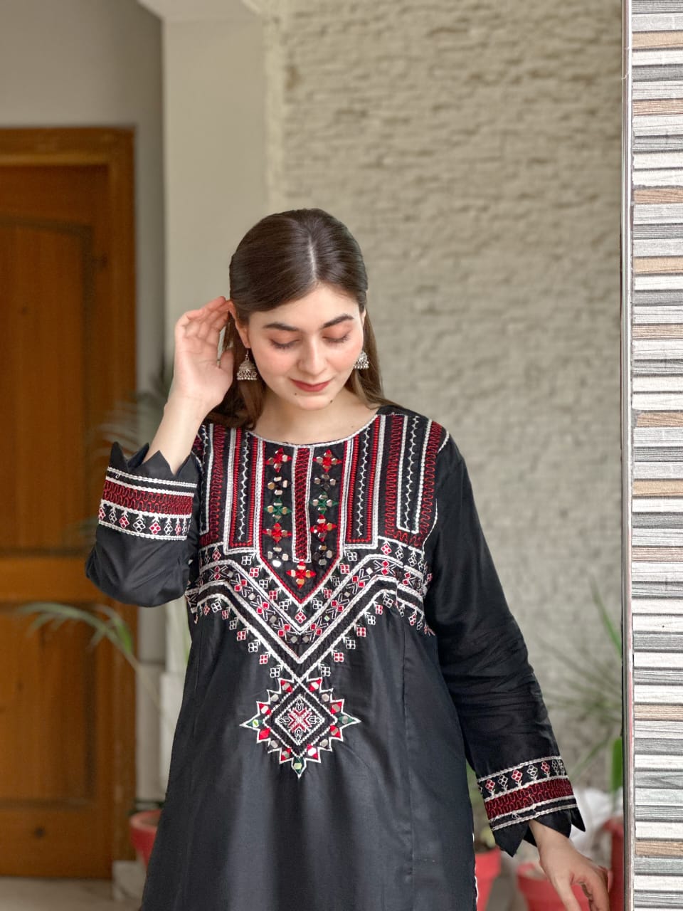 Sindhi V1 Embroidery 2Pc