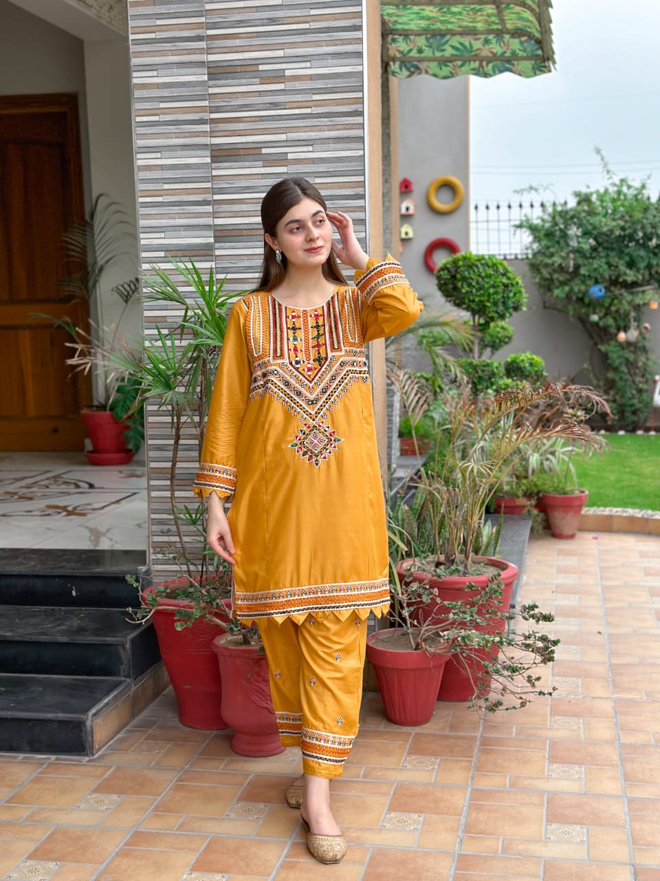 Sindhi V1 Embroidery 2Pc