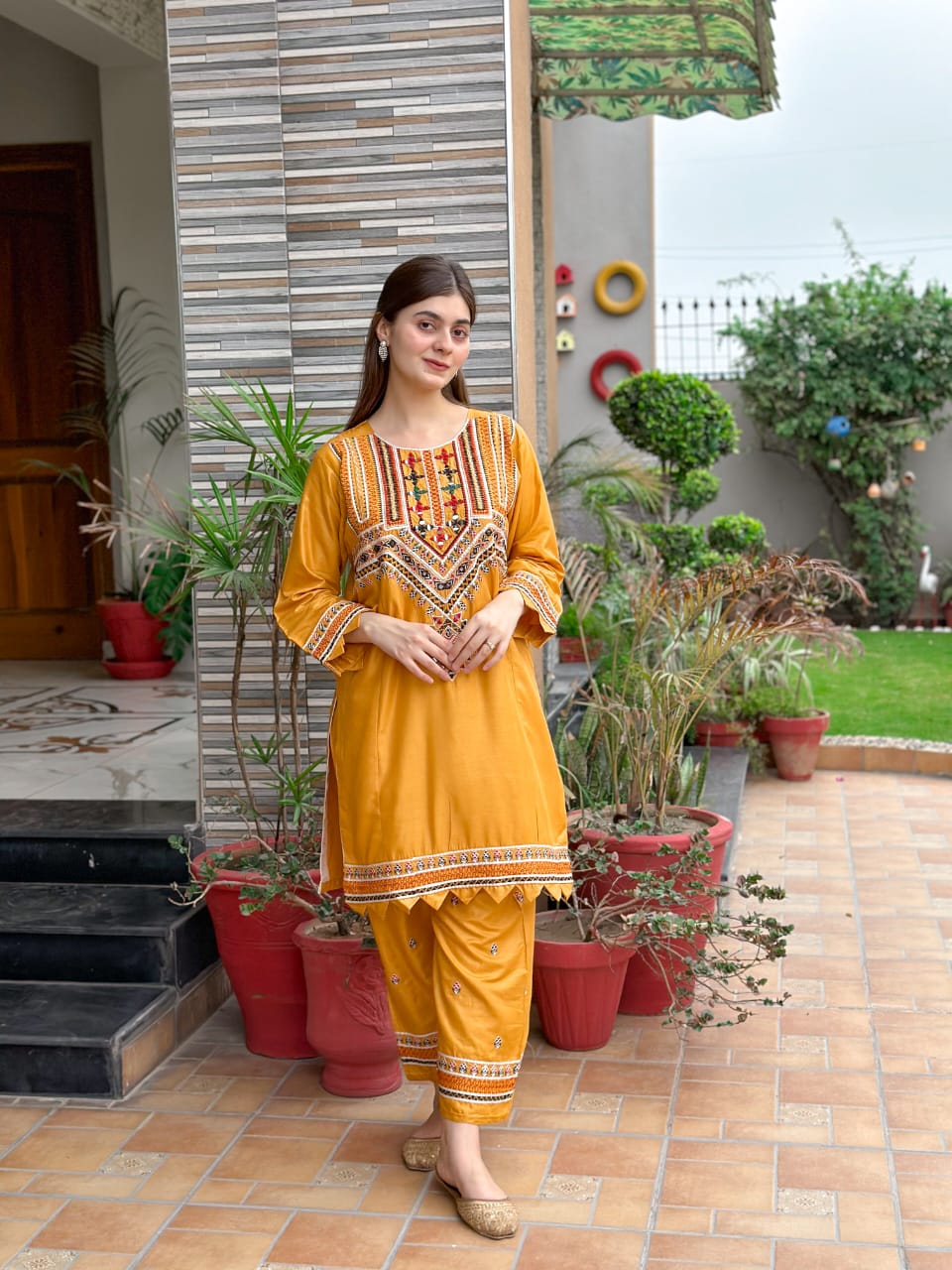 Sindhi V1 Embroidery 2Pc