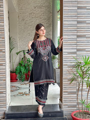 Sindhi V1 Embroidery 2Pc