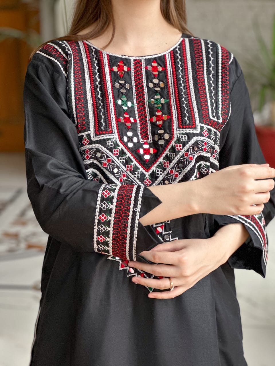 Sindhi V1 Embroidery 2Pc