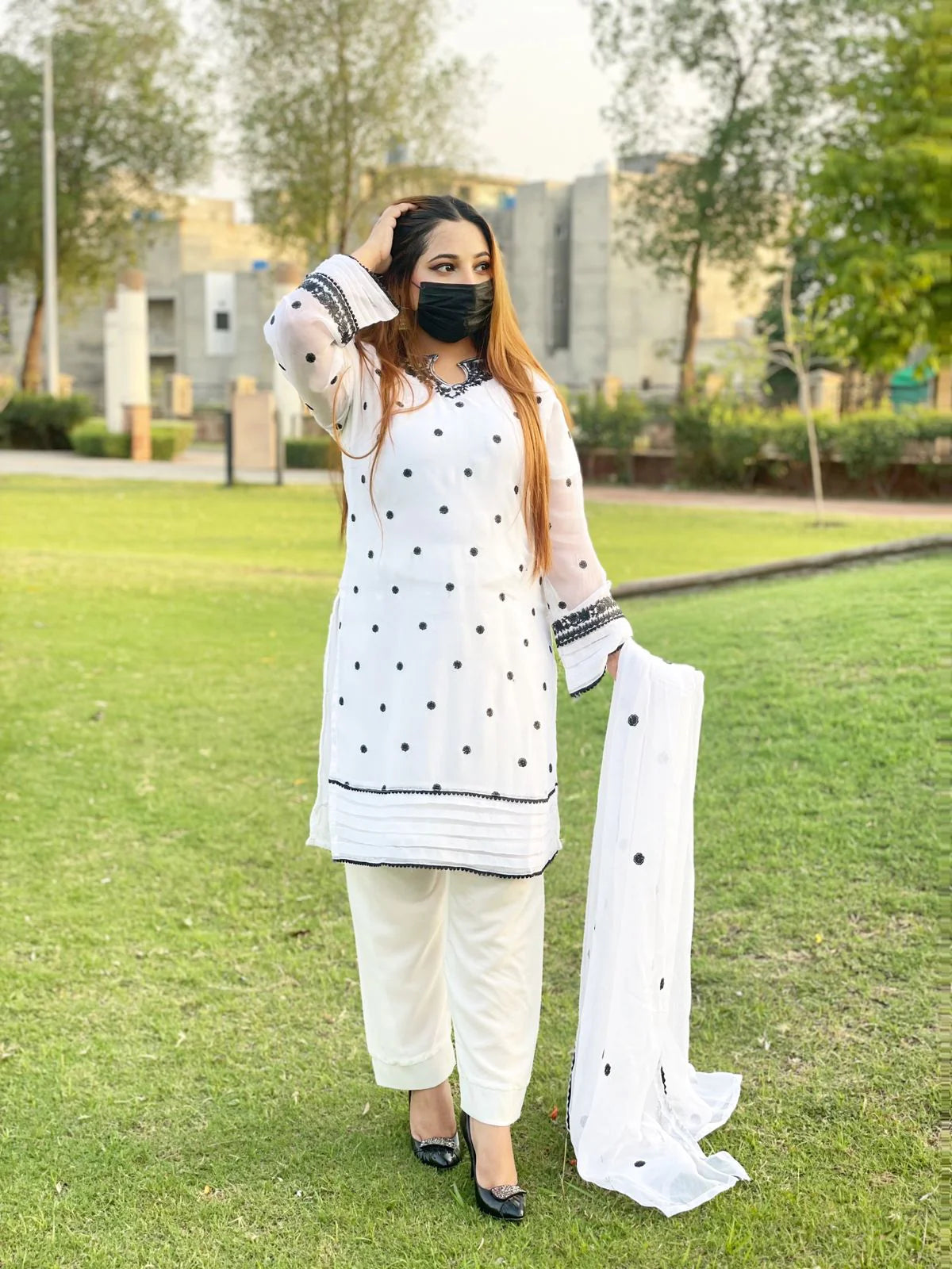 Hania Amir Embroidered Design 3Pc