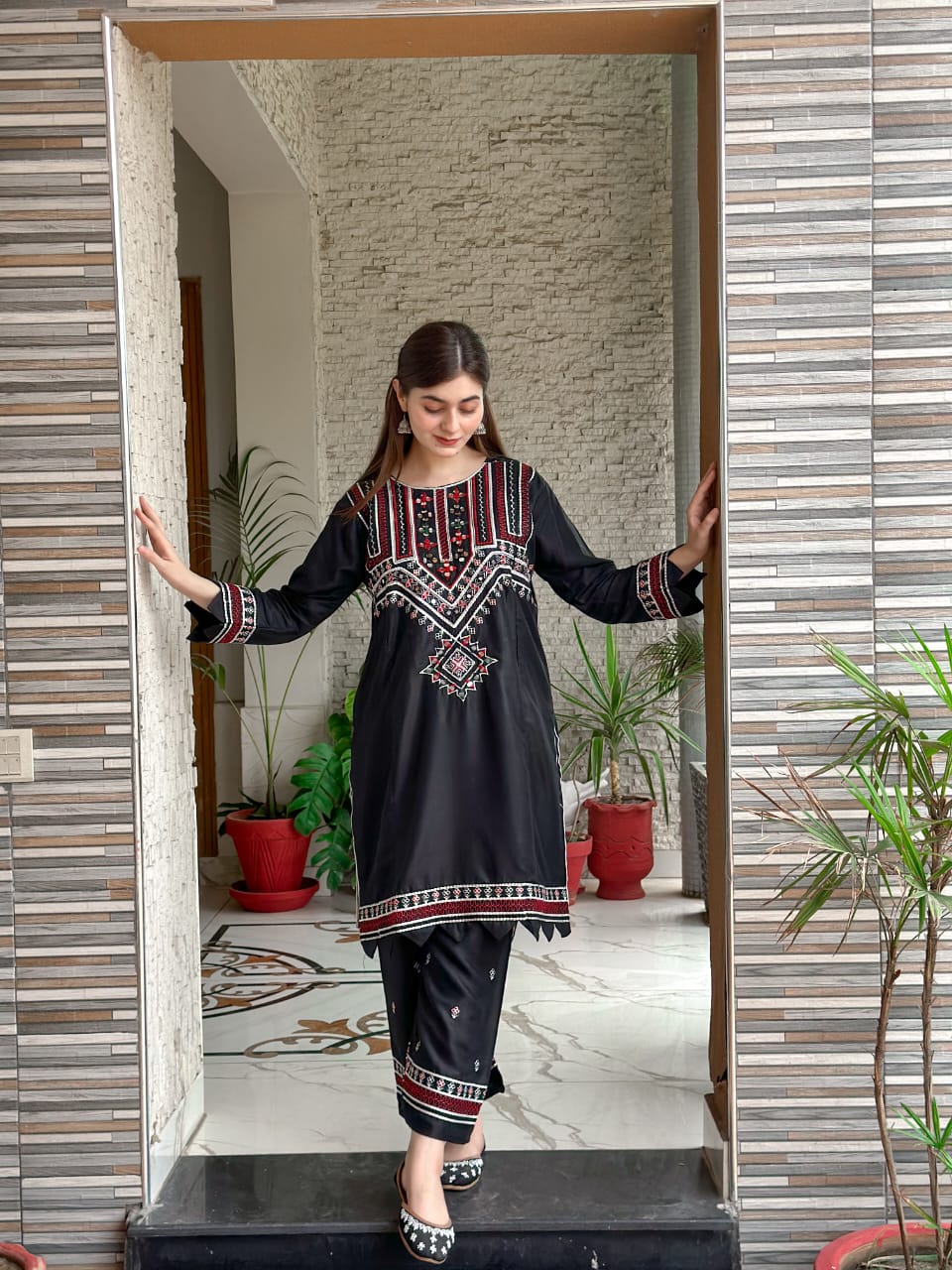 Sindhi V1 Embroidery 2Pc