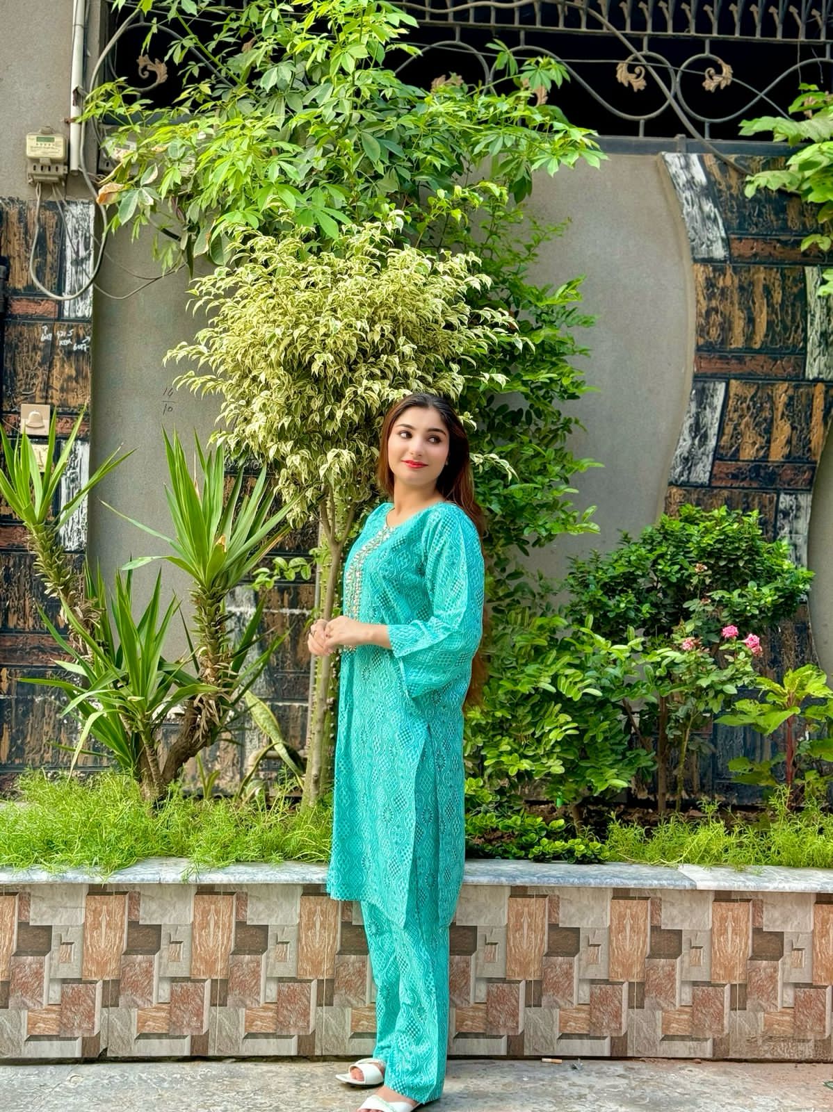 Handwork 2pc